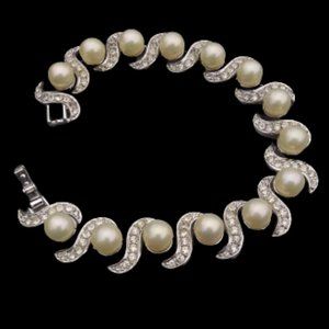 VTG crown Trifari silver tone faux pearls rhinestones bracelet flawed